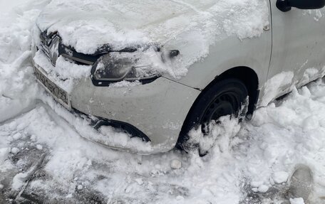 Renault Logan II, 2018 год, 395 000 рублей, 3 фотография