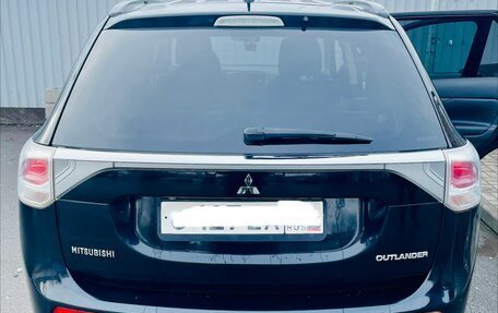 Mitsubishi Outlander III рестайлинг 3, 2012 год, 1 700 000 рублей, 5 фотография