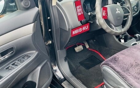 Mitsubishi Outlander III рестайлинг 3, 2012 год, 1 700 000 рублей, 8 фотография