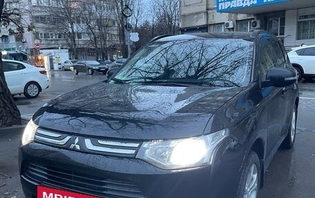 Mitsubishi Outlander III рестайлинг 3, 2012 год, 1 700 000 рублей, 16 фотография