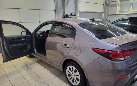 KIA Rio IV, 2018 год, 1 100 000 рублей, 3 фотография