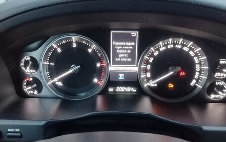 Toyota Land Cruiser 200, 2019 год, 6 500 000 рублей, 3 фотография