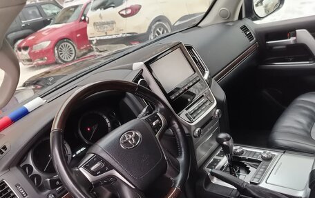 Toyota Land Cruiser 200, 2019 год, 6 500 000 рублей, 7 фотография