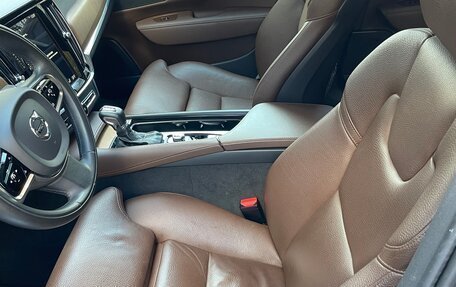 Volvo S90 II рестайлинг, 2020 год, 4 000 000 рублей, 9 фотография