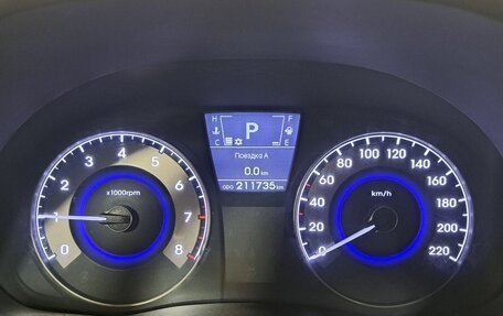 Hyundai Solaris II рестайлинг, 2011 год, 595 000 рублей, 13 фотография