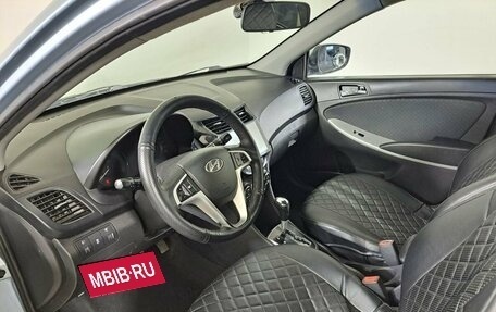 Hyundai Solaris II рестайлинг, 2011 год, 595 000 рублей, 16 фотография