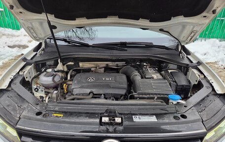 Volkswagen Tiguan II, 2018 год, 2 650 000 рублей, 7 фотография