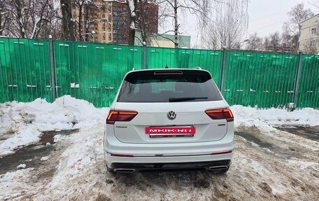 Volkswagen Tiguan II, 2018 год, 2 650 000 рублей, 5 фотография