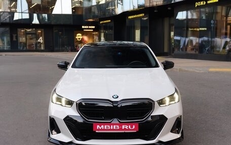 BMW 5 серия, 2024 год, 7 900 000 рублей, 13 фотография