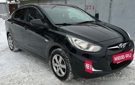 Hyundai Solaris II рестайлинг, 2012 год, 700 000 рублей, 7 фотография