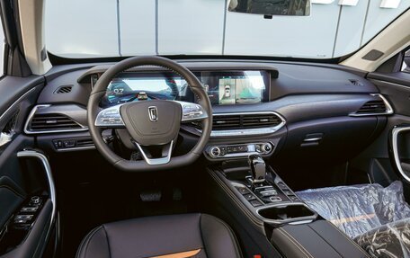 FAW Bestune T77, 2024 год, 2 050 000 рублей, 6 фотография