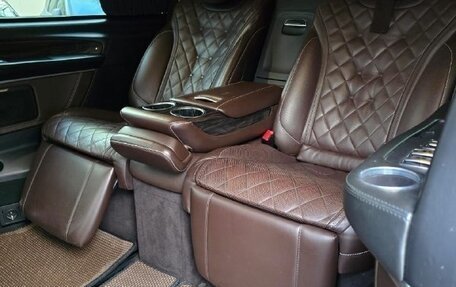 Mercedes-Benz V-Класс, 2017 год, 4 000 000 рублей, 7 фотография