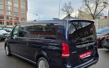 Mercedes-Benz V-Класс, 2017 год, 4 000 000 рублей, 2 фотография