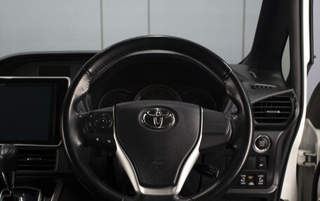 Toyota Esquire I, 2019 год, 2 550 000 рублей, 11 фотография