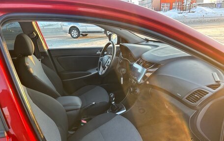 Hyundai Solaris II рестайлинг, 2011 год, 600 000 рублей, 7 фотография