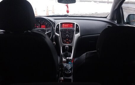 Opel Astra J, 2010 год, 580 000 рублей, 11 фотография