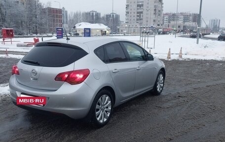 Opel Astra J, 2010 год, 580 000 рублей, 2 фотография