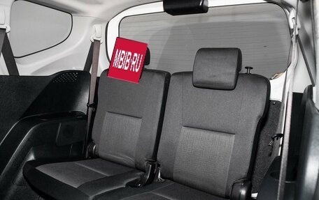 Toyota Sienta II, 2019 год, 1 449 000 рублей, 8 фотография