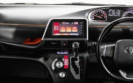 Toyota Sienta II, 2019 год, 1 449 000 рублей, 13 фотография