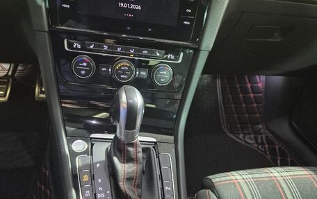 Volkswagen Golf GTI VII, 2018 год, 2 950 000 рублей, 9 фотография