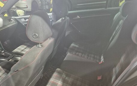 Volkswagen Golf GTI VII, 2018 год, 2 950 000 рублей, 11 фотография