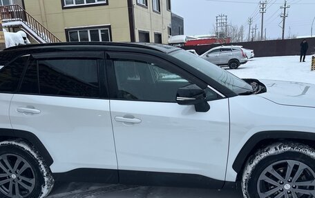 Toyota RAV4, 2021 год, 3 450 000 рублей, 4 фотография