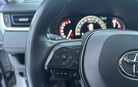 Toyota RAV4, 2021 год, 3 450 000 рублей, 12 фотография