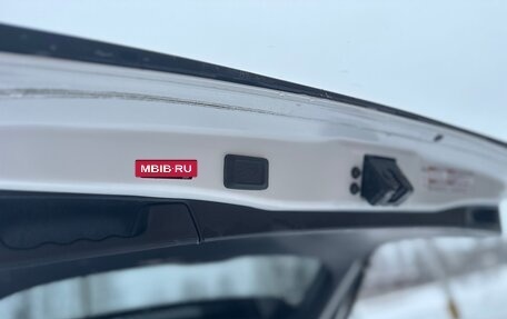 Toyota RAV4, 2021 год, 3 450 000 рублей, 8 фотография