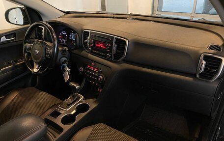 KIA Sportage IV рестайлинг, 2018 год, 2 299 000 рублей, 12 фотография