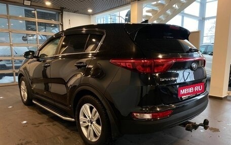 KIA Sportage IV рестайлинг, 2018 год, 2 299 000 рублей, 5 фотография