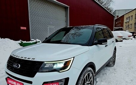 Ford Explorer VI, 2017 год, 3 500 000 рублей, 5 фотография