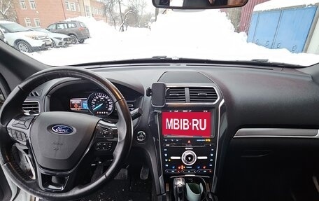 Ford Explorer VI, 2017 год, 3 500 000 рублей, 15 фотография