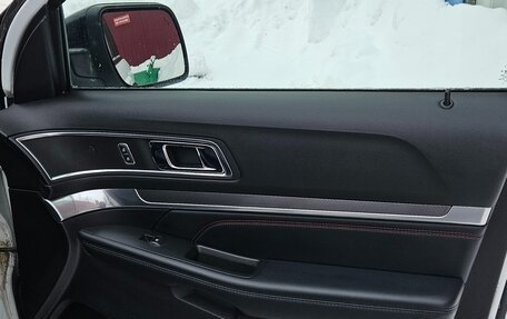 Ford Explorer VI, 2017 год, 3 500 000 рублей, 33 фотография