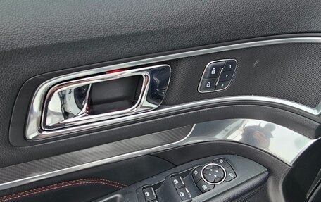 Ford Explorer VI, 2017 год, 3 500 000 рублей, 32 фотография