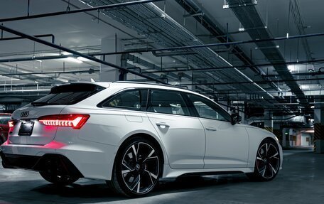 Audi RS 6, 2022 год, 14 900 000 рублей, 10 фотография