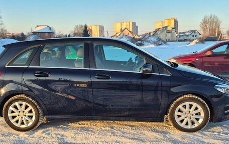 Mercedes-Benz B-Класс, 2017 год, 1 790 000 рублей, 3 фотография