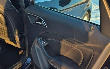 Mercedes-Benz B-Класс, 2017 год, 1 790 000 рублей, 14 фотография