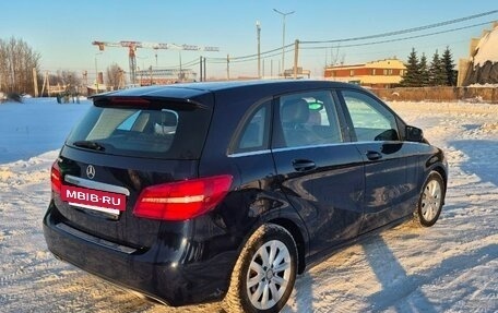 Mercedes-Benz B-Класс, 2017 год, 1 790 000 рублей, 4 фотография