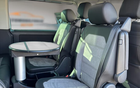 Volkswagen Multivan T6 рестайлинг, 2024 год, 10 250 000 рублей, 9 фотография