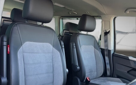 Volkswagen Multivan T6 рестайлинг, 2024 год, 10 250 000 рублей, 16 фотография