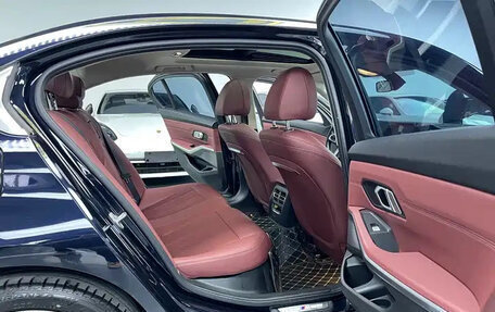 BMW 3 серия, 2023 год, 2 787 000 рублей, 15 фотография