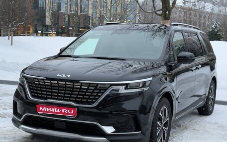 KIA Carnival, 2024 год, 5 900 000 рублей, 1 фотография