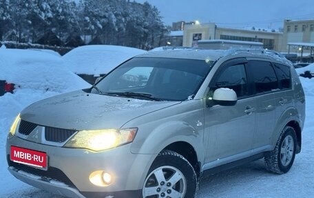 Mitsubishi Outlander III рестайлинг 3, 2008 год, 800 000 рублей, 3 фотография