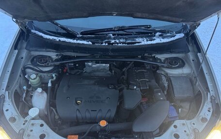 Mitsubishi Outlander III рестайлинг 3, 2008 год, 800 000 рублей, 11 фотография