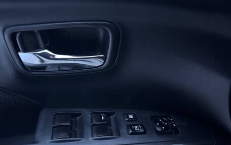 Mitsubishi Outlander III рестайлинг 3, 2008 год, 800 000 рублей, 18 фотография