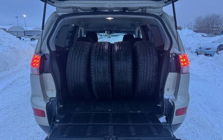 Mitsubishi Outlander III рестайлинг 3, 2008 год, 800 000 рублей, 16 фотография