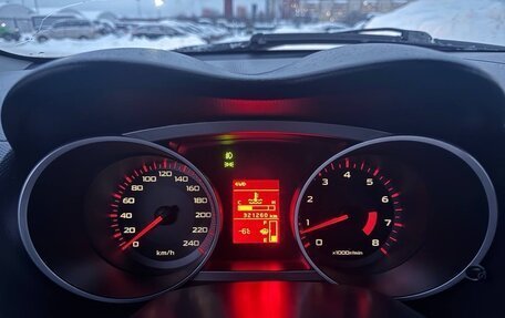 Mitsubishi Outlander III рестайлинг 3, 2008 год, 800 000 рублей, 29 фотография