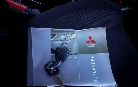 Mitsubishi Outlander III рестайлинг 3, 2008 год, 800 000 рублей, 27 фотография