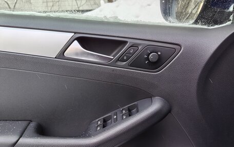 Volkswagen Jetta VI, 2012 год, 1 250 000 рублей, 12 фотография