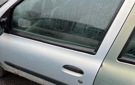 Renault Clio III, 2003 год, 250 000 рублей, 4 фотография